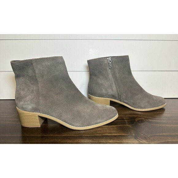 Clarks Gray Suede Ankle Boots Side Zipper Block Heel Booties Women's 9.5 - Picture 4 of 11